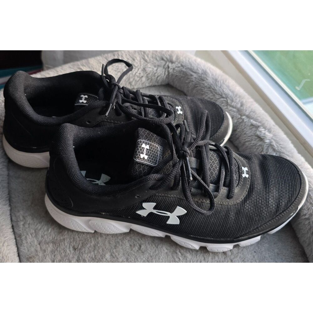 Under Armour Woman's UA Charged Assert 8 Running Shoes 8.5 Black Like New - Picture 7 of 8